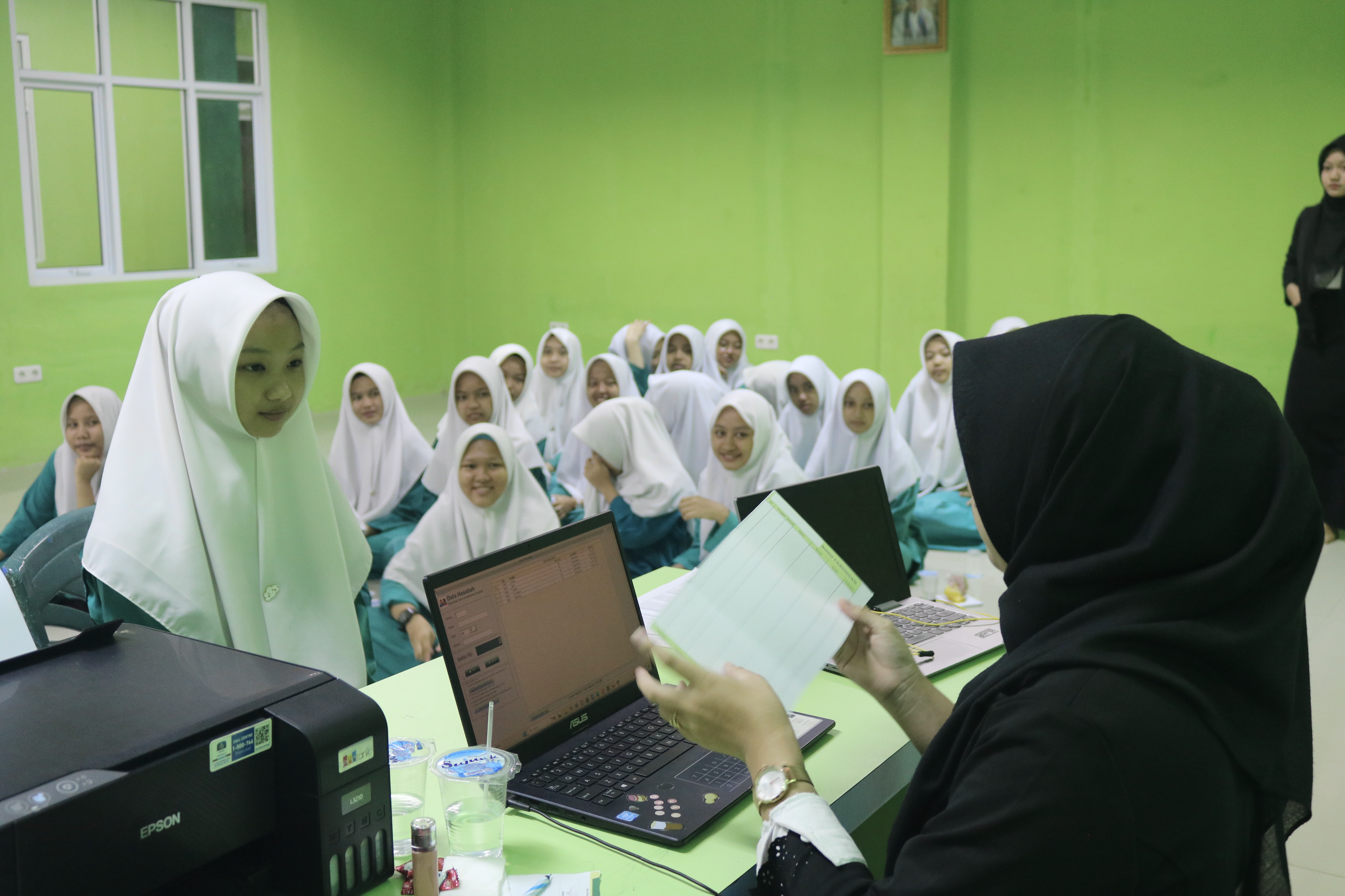 Akuntansi dan Keuangan Lembaga